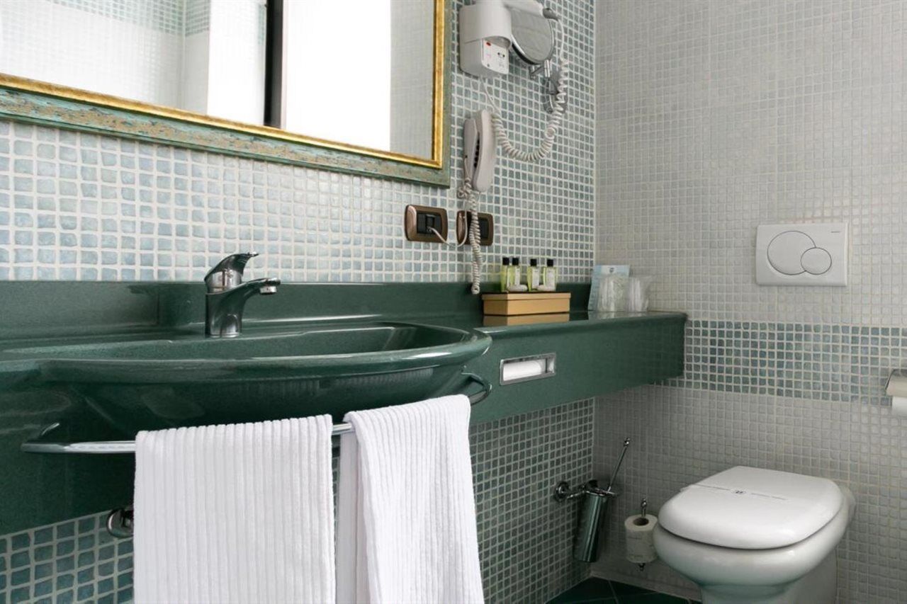 Mirage Sure Collection By Western 4* Milán