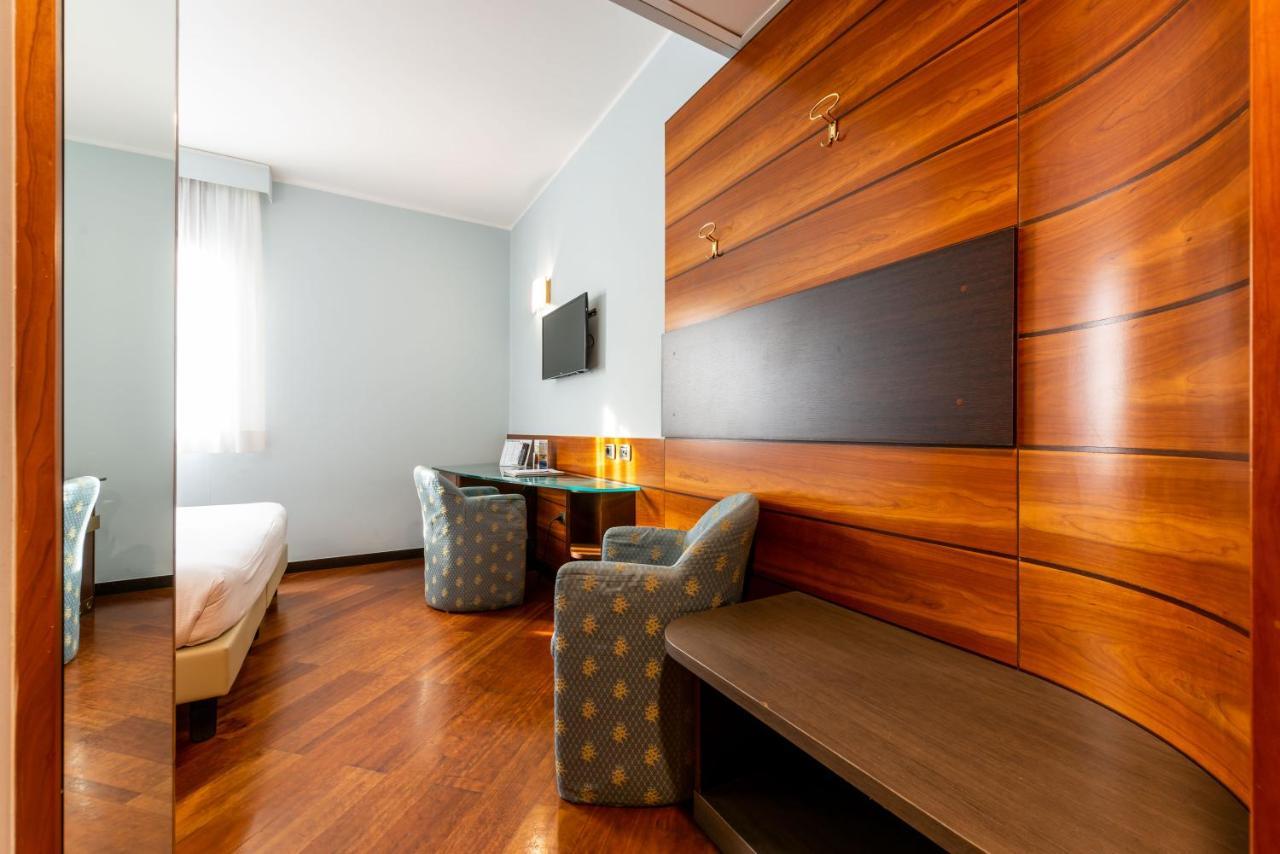 Hotel Mirage Sure Collection By Western Milão